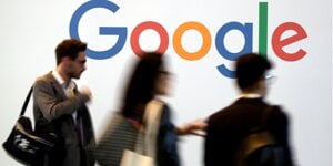 Google запропонував рекламодавцям два інструменти на основі штучного інтелекту (Фото:CHARLES PLATIAU/ REUTERS)