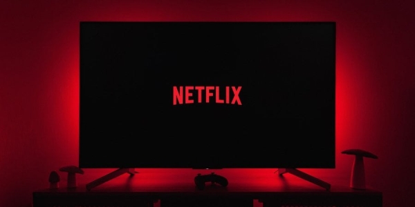 Netflix пропонує зарплату в $300 000 — $900 000 за роботу з ШІ (Фото:thibault penin / unsplash)