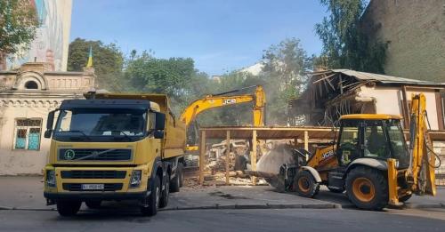 На Подолі заради забудови знесли історичний будинок