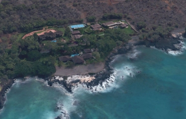 У США у Тіля дві будинки: гавайський на березі океану, який він купив за $27 млн у 2011-му, що на той час було рекордом для регіону, і столичний, який мільярдер придбав у 2021-му. Т /Google Maps