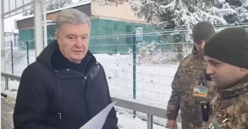 Петро Порошенко поскаржився, що прикордонники не випустили  його у відрядження за кордон