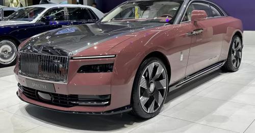 Українці купили 13 елітних авто Rolls-Royce Spectre 2023 року, серед них нардеп та забудовник, – УП