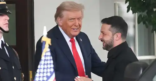 Трамп з посмішкою зустрів Зеленського та оцінив його піджак Трамп з посмішкою зустрів Зеленського та оцінив його піджак