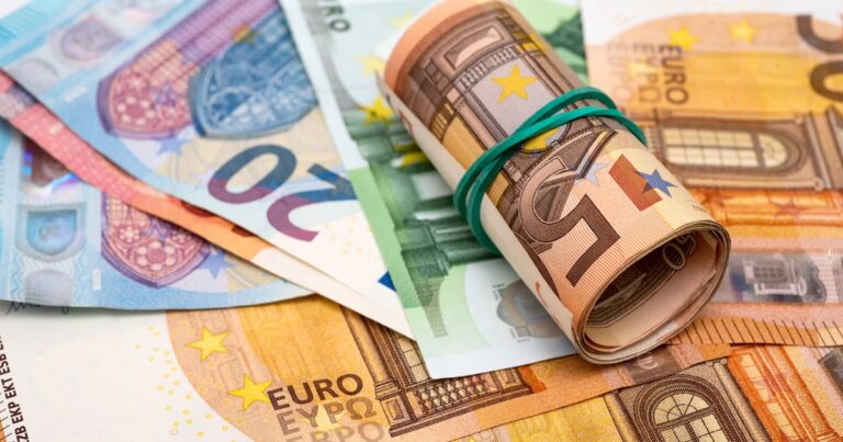Україна отримала більше 83 млн євро від ЄІБ для розвитку міської інфраструктури. Україна отримала більше 83 млн євро від ЄІБ для розвитку міської інфраструктури.