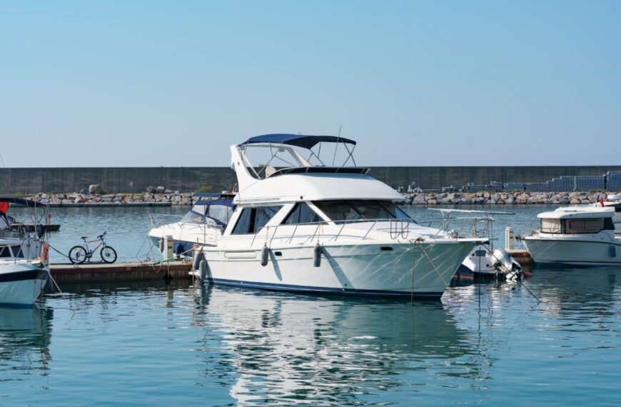 Отримання прав на катер та човен: чому варто обрати судношколу «Либідь-А»