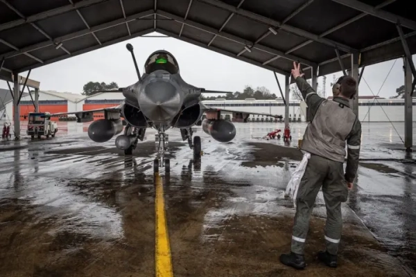 Франція відпрацювала бойове застосування винищувачів Rafale з ударом ракетами SCALP по сценарію проти рф