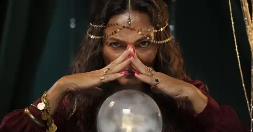 Відьмаки та чаклуни: як українці шукають магічної допомоги для влади та перемоги над конкурентами