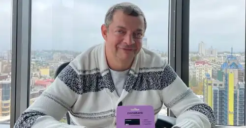 НБУ з’ясовує обставини фото з клієнткою monobank: подробиці від керівника