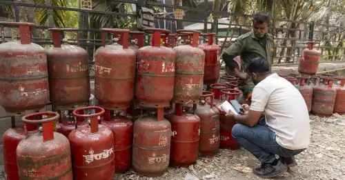 Паливна криза: 4-денний робочий тиждень та бензин як розкіш – реалії майбутнього