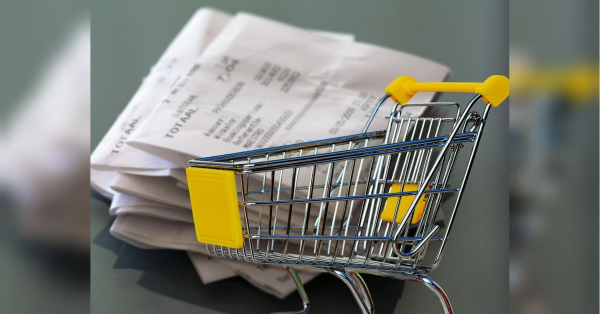 Ціни в Україні: чому МВФ змусить гривню втратити вагу