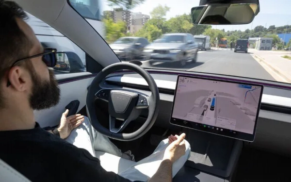 Естонія відкриває дороги для автопілота Tesla: станьте свідками європейського IT-прориву