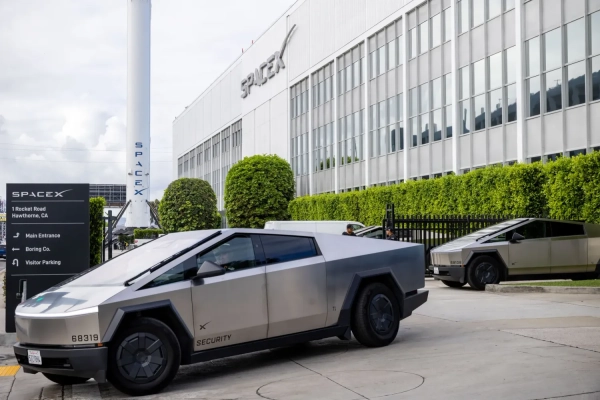 SpaceX і Tesla: Інвестор розкрив подробиці про неминуче об’єднання гігантів