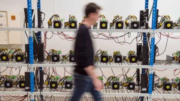Українець запустив криптоферму на трансформаторній підстанції Українець запустив криптоферму на трансформаторній підстанції