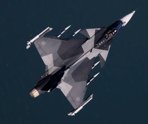 Винищувач Gripen