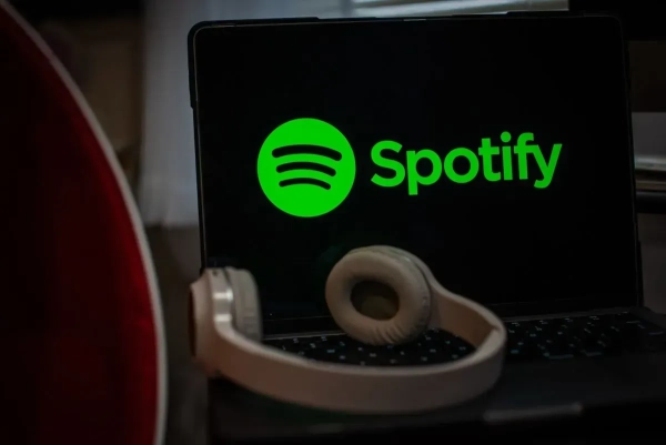 Spotify та Universal Music Group об’єднуються, щоб дозволити фанатам створювати ШІ-кавери пісень