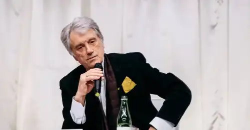 Ющенко відмовився від польського ордена на знак підтримки Зеленського