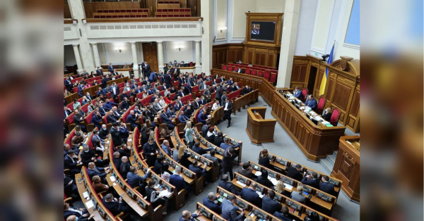 Верховна Рада суттєво підняла зарплати правоохоронцям та рятувальникам
