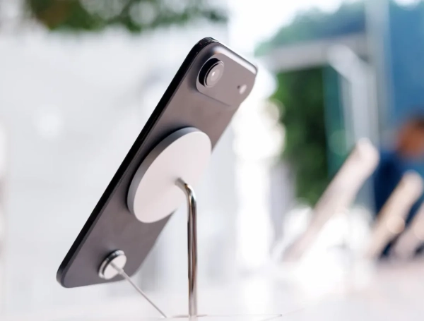Apple розкриває секрети iPhone Air другого покоління: потужніша камера вже цього року