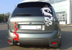 Наклейки на авто: геніальний спосіб самовираження, про який ви не знали! Як легко показати себе світові, використовуючи цю хитрість, що економить час!