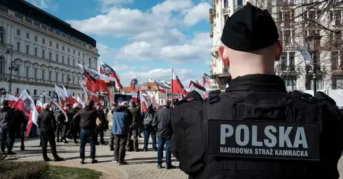 Польські вибори: Орденний скандал розпалив дебати навколо України
