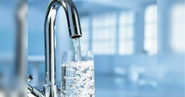 Щодня вода дорожчає: українець платить до 90 гривень за кубічний метр Щодня вода дорожчає: українець платить до 90 гривень за кубічний метр