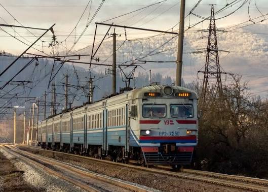 Асоціація міст України блокує законопроєкт про примусове фінансування приміських поїздів місцевою владою