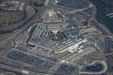 США пасуть задніх: Пентагон шокований відставанням у виробництві FPV-дронів від України