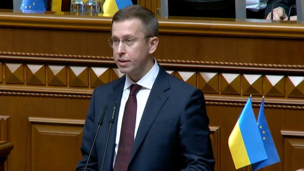 Уряд оборони, розвитку та інтеграції: пріоритети прем’єра Корецького