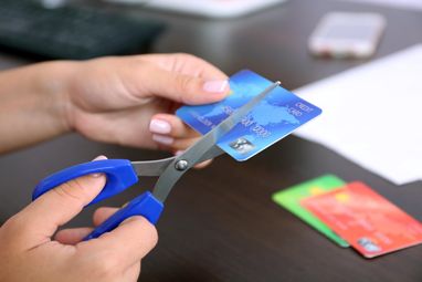 Закриваємо кредитну картку: покроковий алгоритм дій