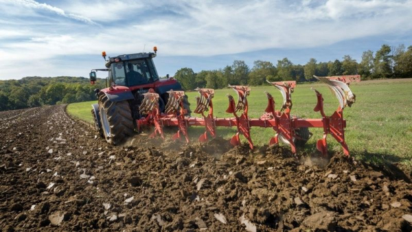 Maschio Gaspardo вдосконалює плуг: менше налипання ґрунту, менше витрат пального
