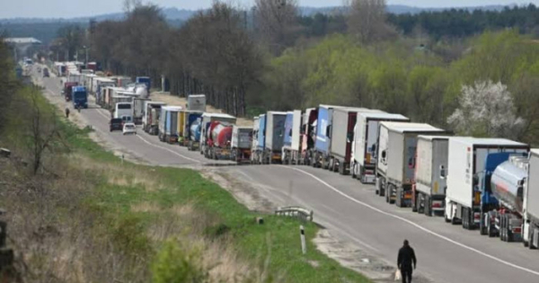 єЧерга впроваджує пріоритет для вантажівок: як це змінить перетин кордону єЧерга впроваджує пріоритет для вантажівок: як це змінить перетин кордону