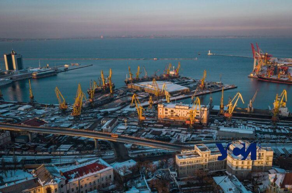 Українські порти під ударом: експорт агропродукції на межі колапсу, аграрії б’ють на сполох