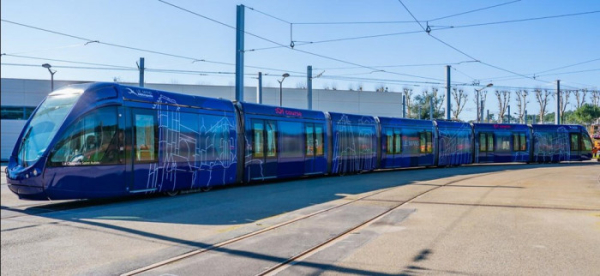 Перший 44-метровий трамвай Alstom виїхав на маршрут у французькому Ле-Мані