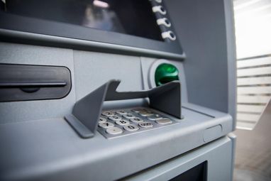 Банкомат забрав ваші гроші? Дізнайтеся причини та як діяти