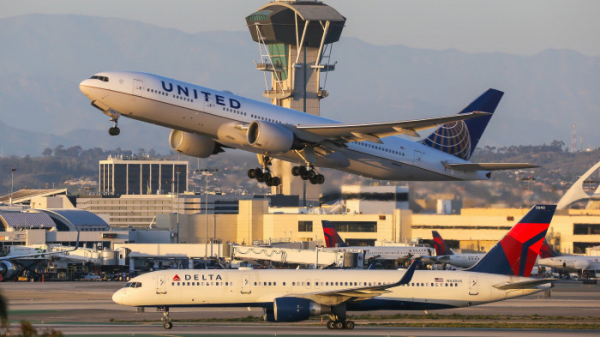 United Airlines прагнула об’єднатися з Delta: ЗМІ розкривають деталі переговорів