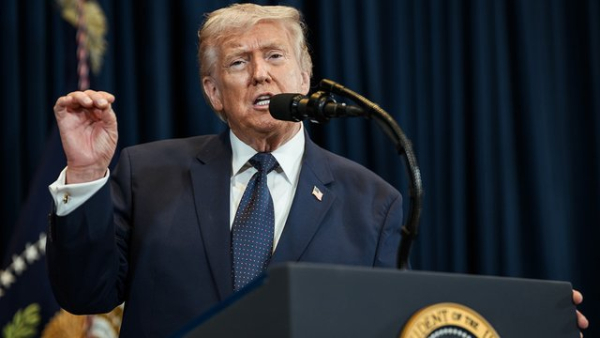 Трамп планує обкласти митами десятки країн: ЗМІ розкривають деталі