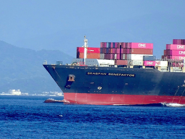 Контейнеровоз “Seaspan Benefactor” заплатив рекордні $4 мільйони за екстрений прохід каналом