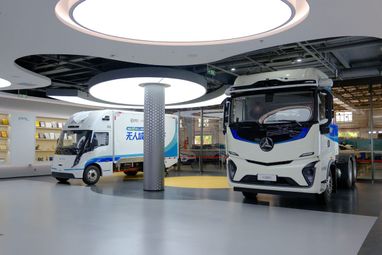 Китай готує армію дронів: 100 000 автономних вантажівок на дорогах до 2030 року