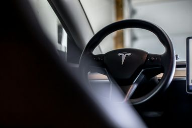Tesla на вершині: обираємо найпопулярніші вживані авто (до 5 років) в Україні