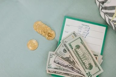 <i>У питанні надійності перевага на боці традиційних валют, джерело фото: pexels</i>