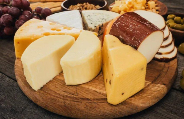 Європейські сири штурмують український ринок: імпорт сягнув третини загальної частки