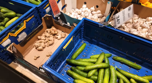Супермаркети Дніпропетровщини розкрили, які продукти зникнуть з полиць: названо причини обмежень