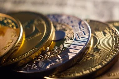 Сім криптоактивів, що витримали майже десятиліття: перевіряємо топ-50