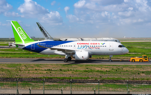 Comac C919: Українські дороги для китайського авіагіганта — перший міжнародний політ!