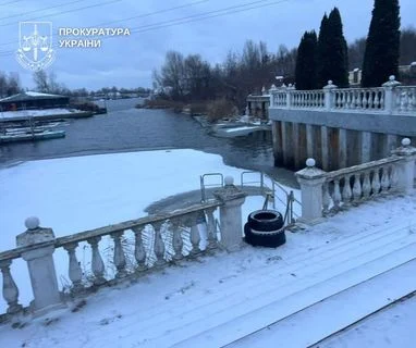 Ексдепутата судитимуть за самовільне зайняття земельних ділянок біля Дніпра (фото)
