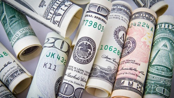 Нацбанк значно посилив валютні інтервенції: що це означає для гривні
