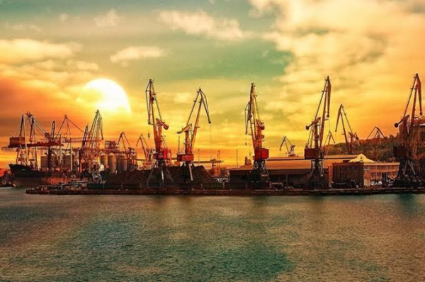 Російські атаки на порти: як Україна захищає експорт зерна та рятує агросектор