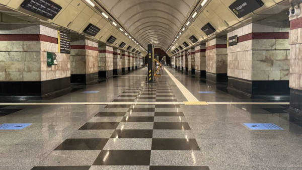 “Сирець”: платформа метро перетвориться на зону безпеки під час повітряних тривог