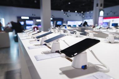 Дефіцит чипів пам’яті піднімає ціни на смартфони: ринок мобільних готується до спаду