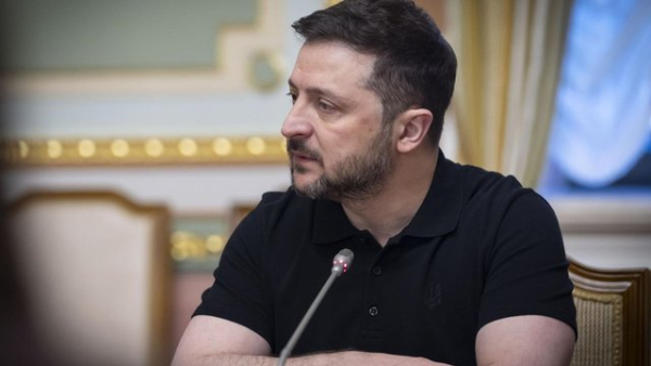 Зеленський закликає до глобальної відповіді на удари дронами РФ по мирних жителях Херсона